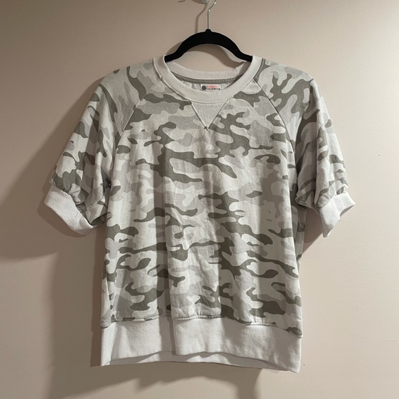 Sundry Evereve Camo Short Sleeve Sweatshirt Sz Small - Picture 2 of 5